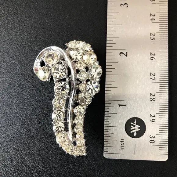 Vintage Rhinestone Leaf Brooch Pin - Picture 4 of 5